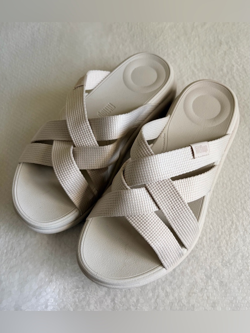 Fitflop Cream Woven Cross-Strap Slide Sandals Sz 6